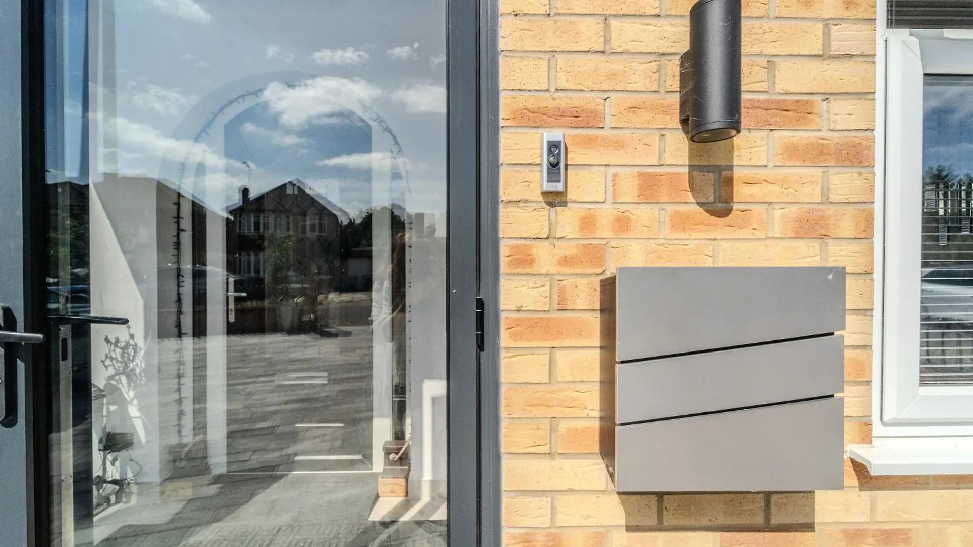 The Studio Staines-upon-Thames Apartment